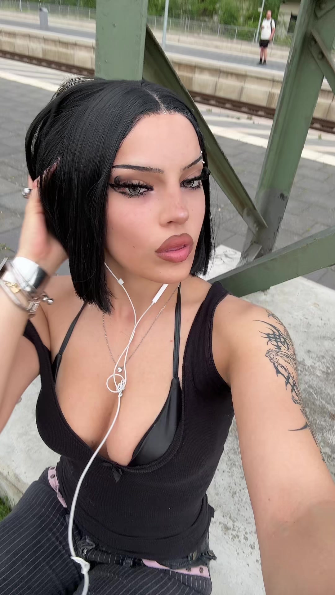 @Morenabeluchi