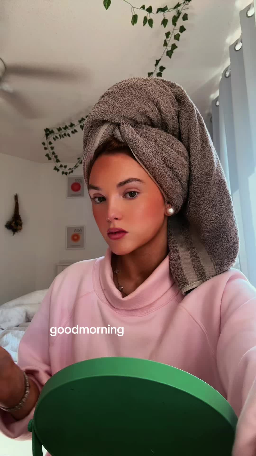 @l a n d r i    d u n k l e y