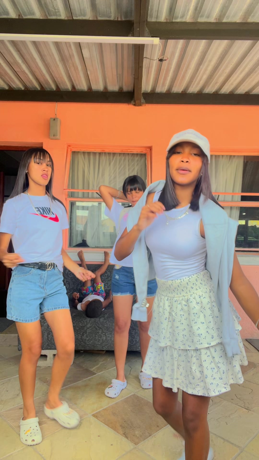 @Akeefah🎀🤍