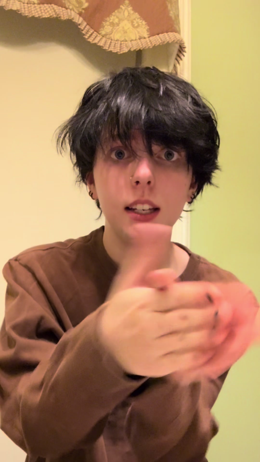 @Eli Can See Ghosts