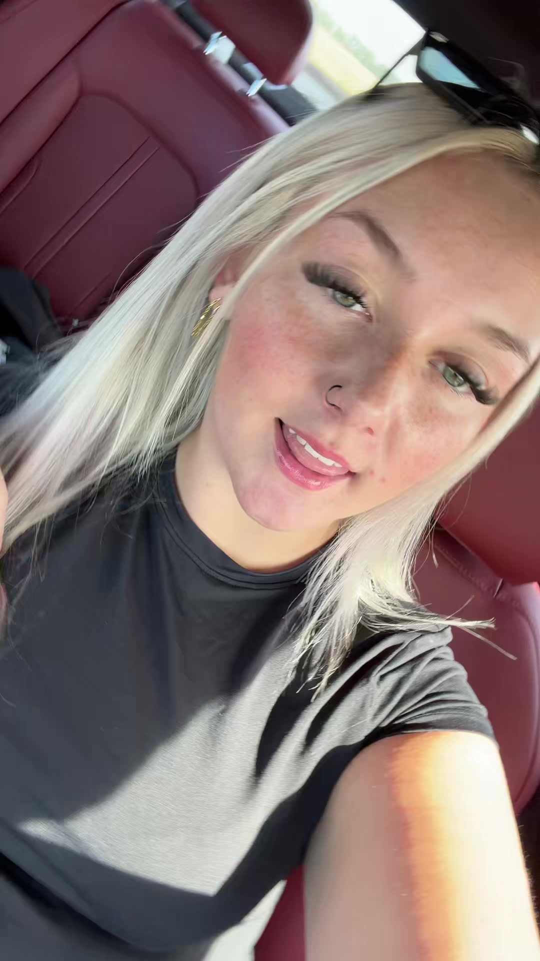 @whatthehellie02