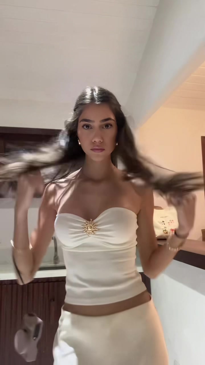 @AudreyLanre