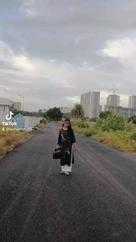 @karishma Shahi🕊️