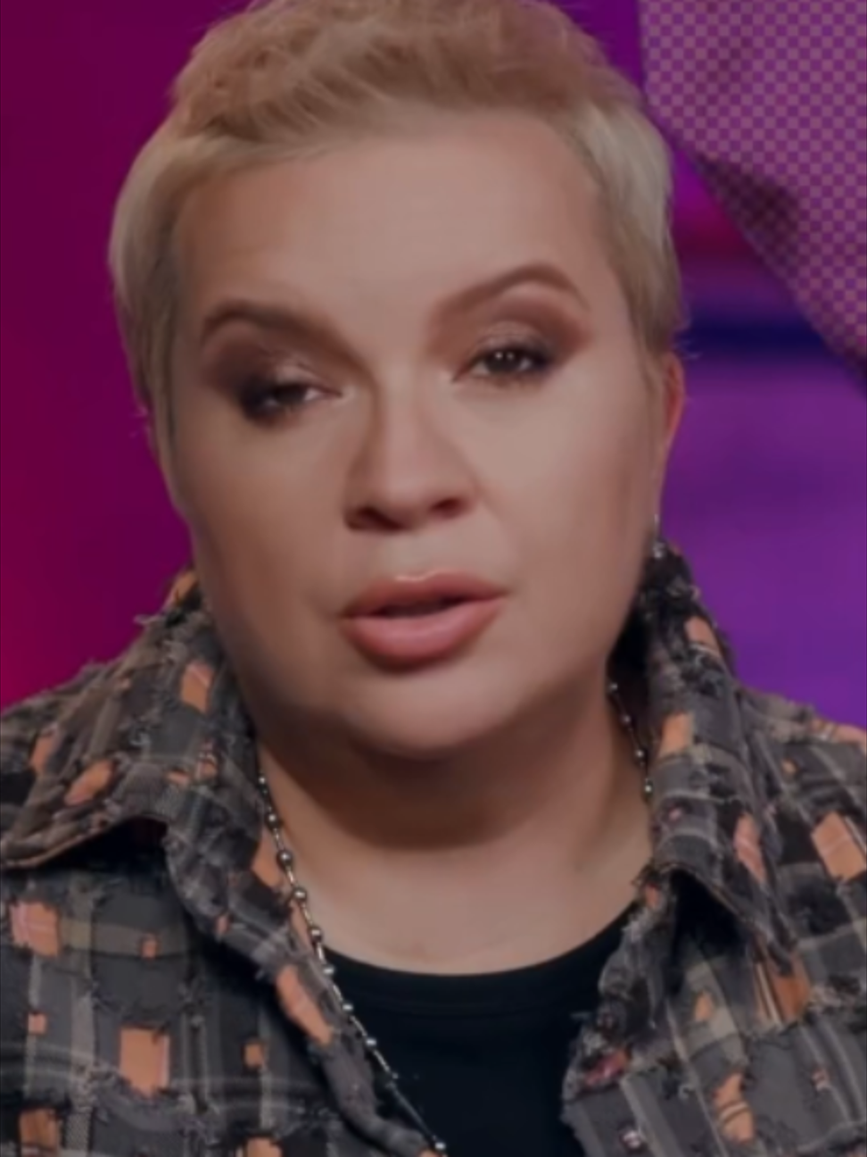 @Rus Showbiz