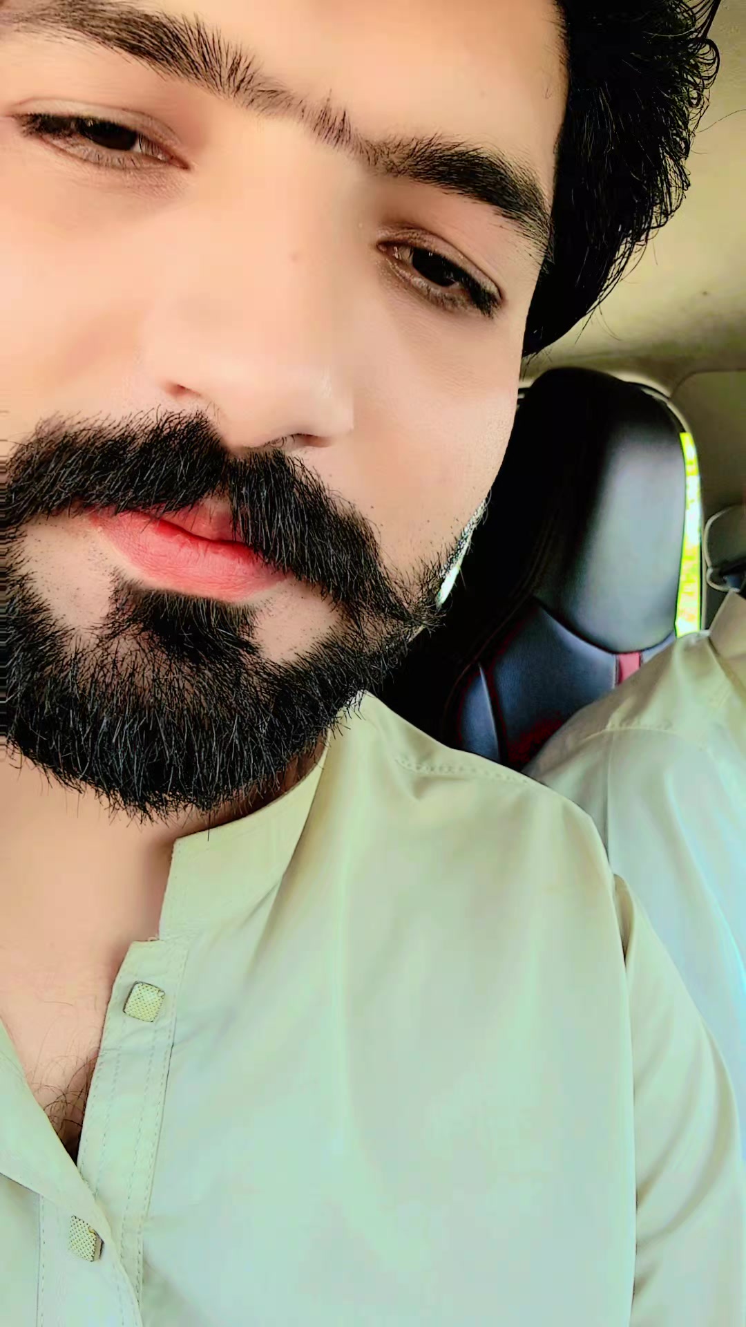@MIAN SHAHID 😎