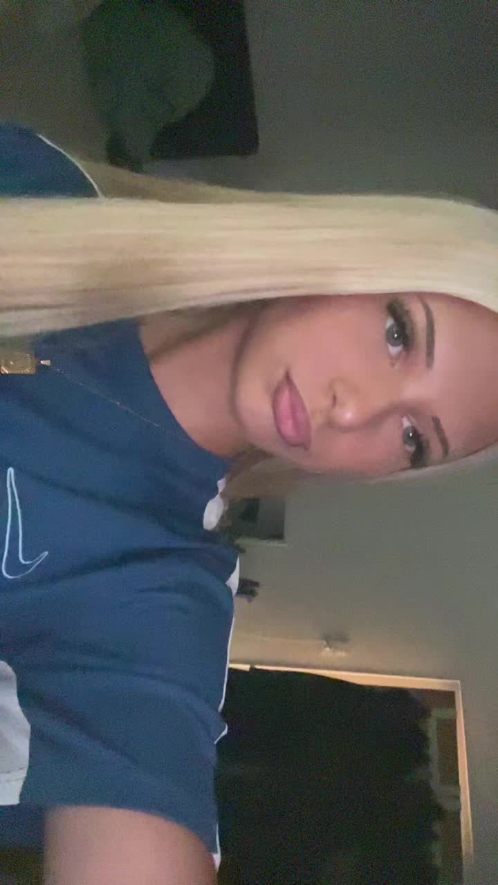 @𝐣𝐨𝐞𝐲𝐥𝐢𝐚