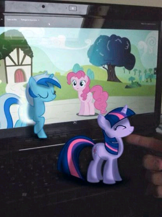 @,,>﹏<,,