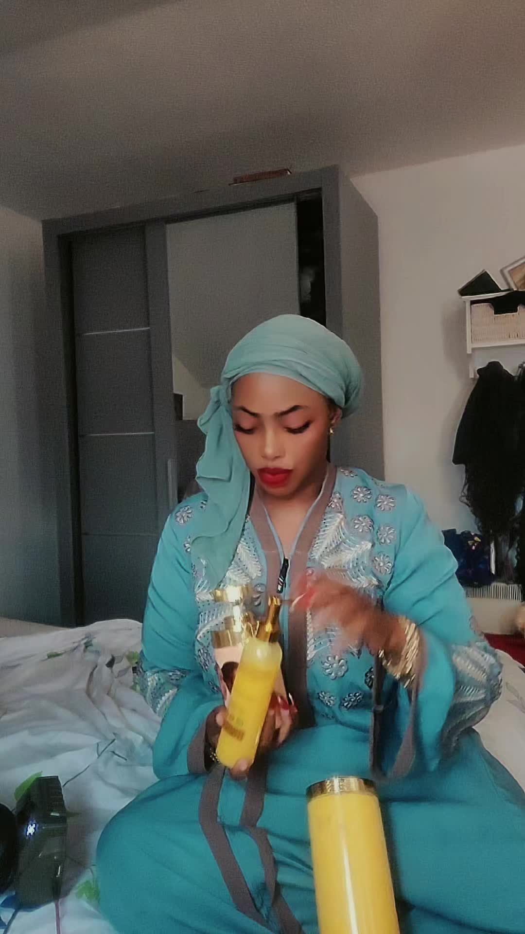 @OJUABE SiSi MI(𝗠𝗔𝗙𝗜𝗔)(blu