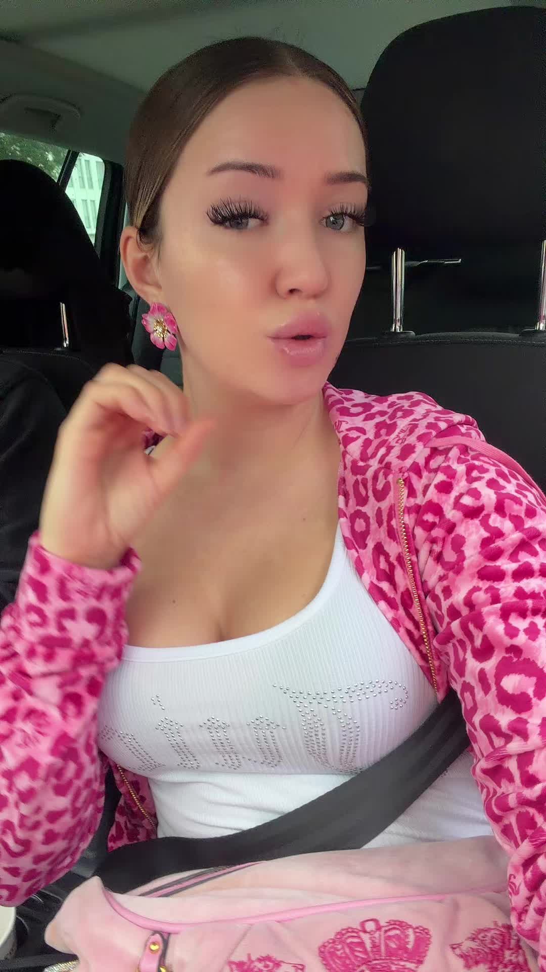 @livalyena