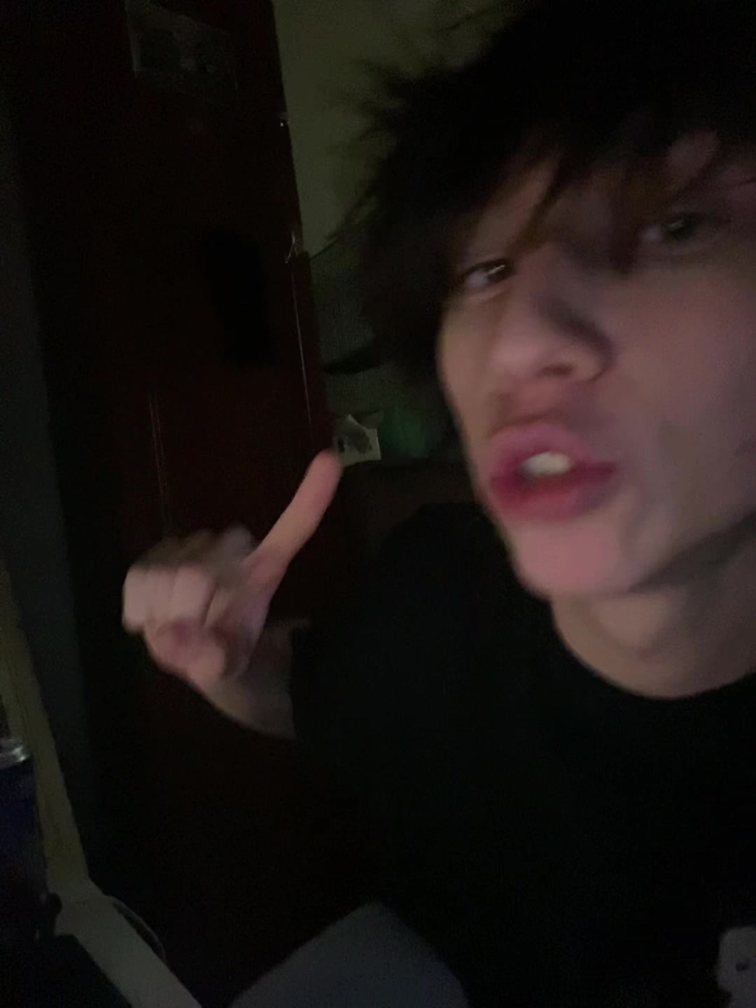 @uyazv1m