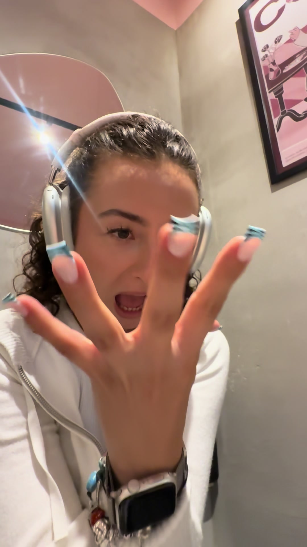 @Alxyni