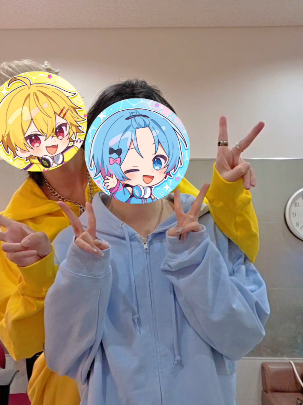 @やなと