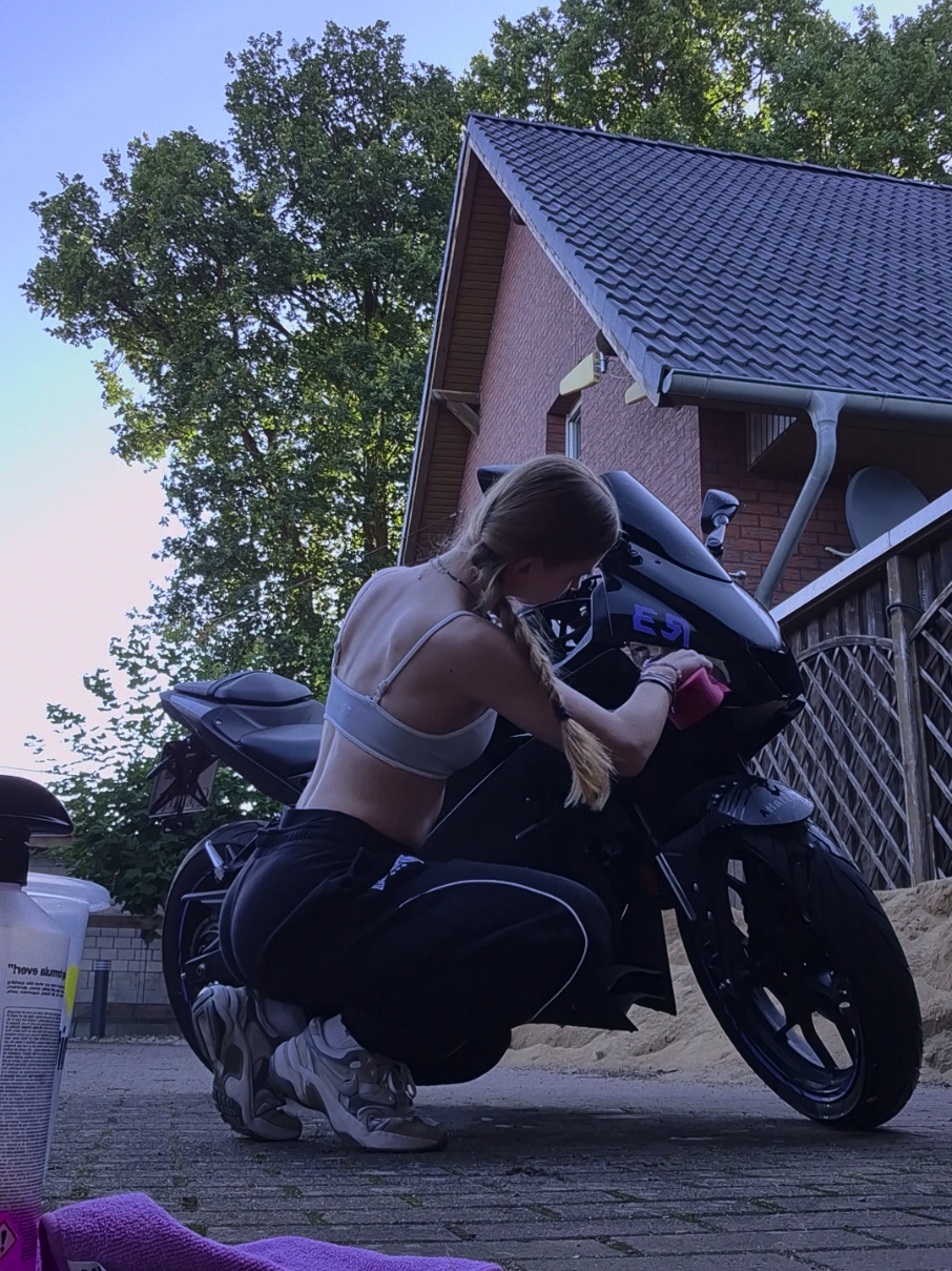 @Xenie🦋