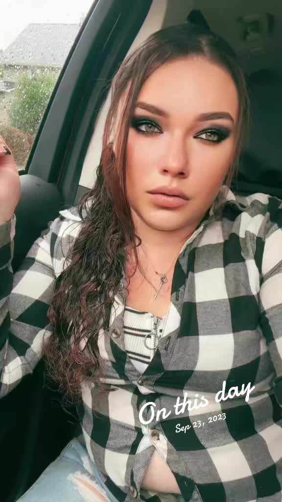 @QueenB28