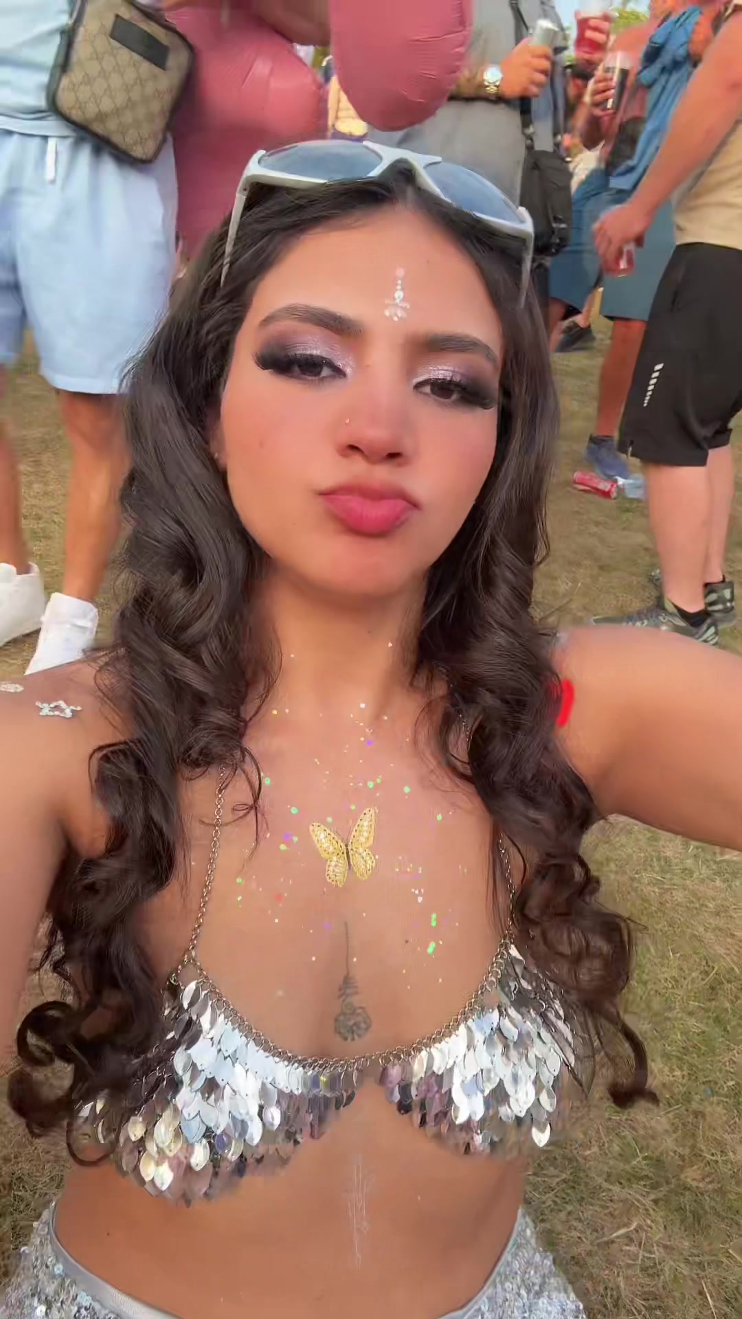 @Angie Cruz 🍓