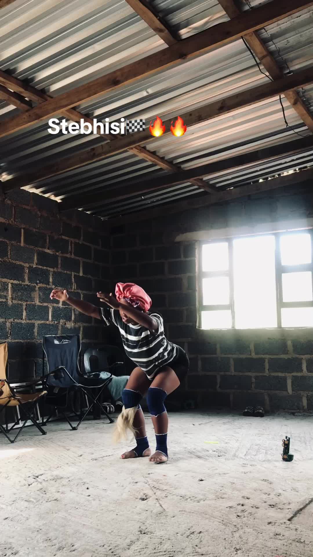 @Aphelele🌟