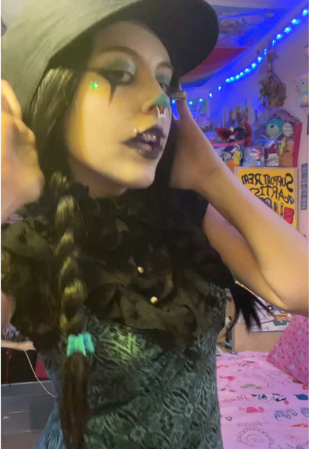 @lulaloopsey