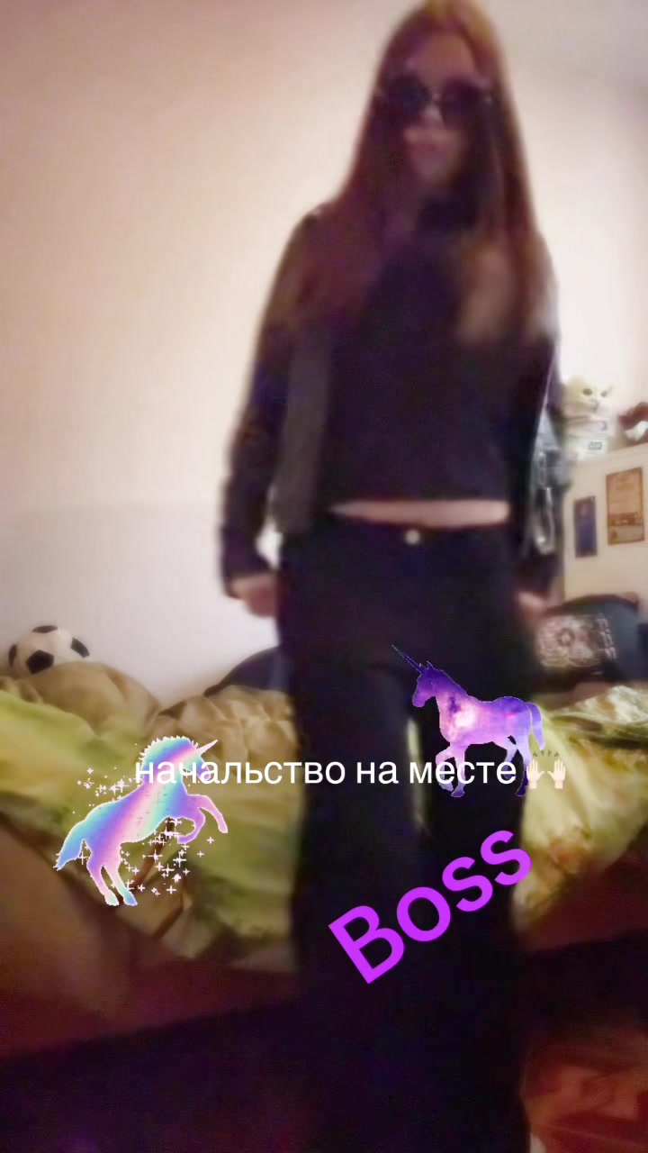 @vikkyqsqw