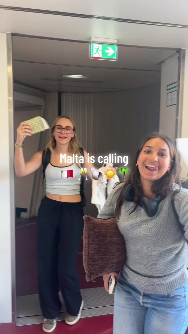 @L U C I E