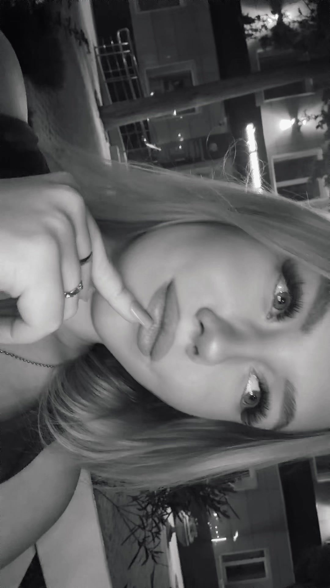 @mikova