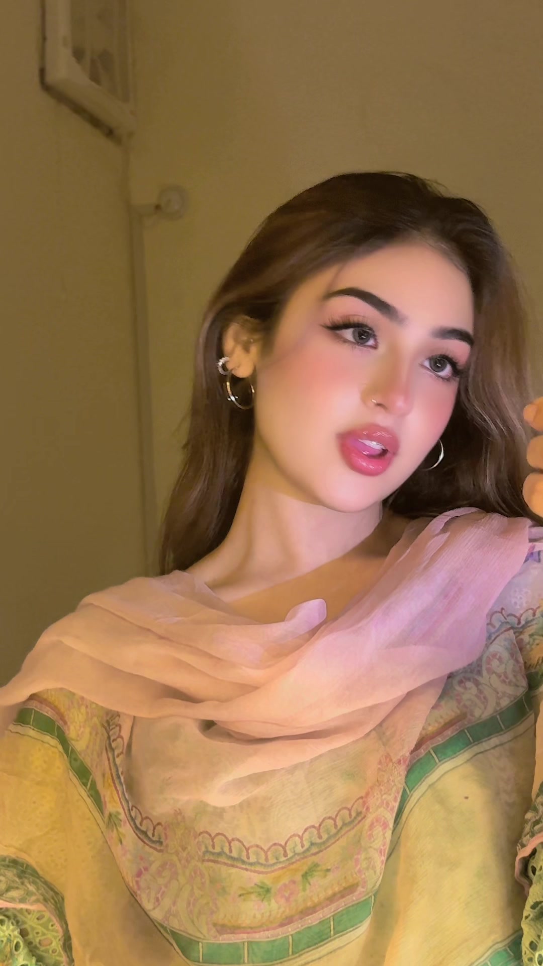 @Sona 🦋