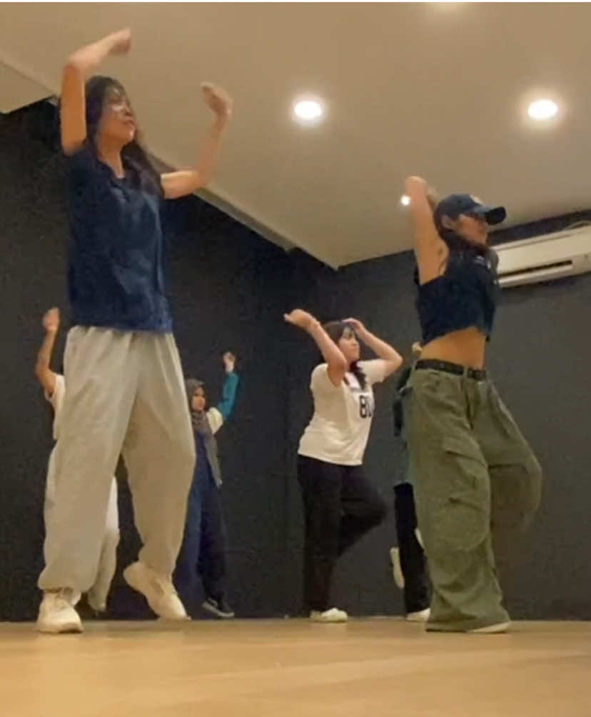 @vay_dance