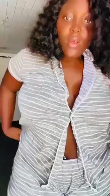 @AFROSEXXY