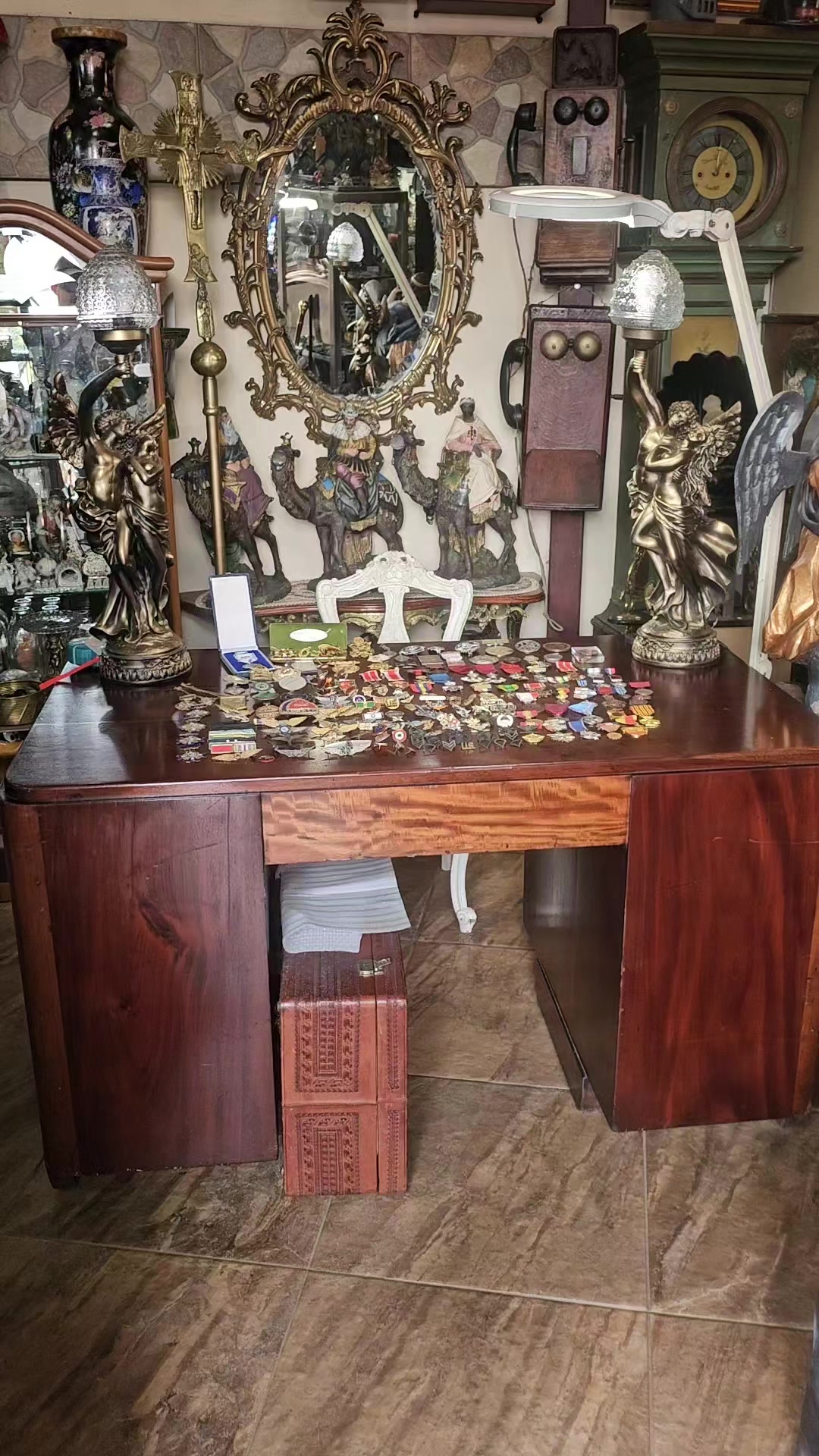 @ANTIGÜEDADES TAURO