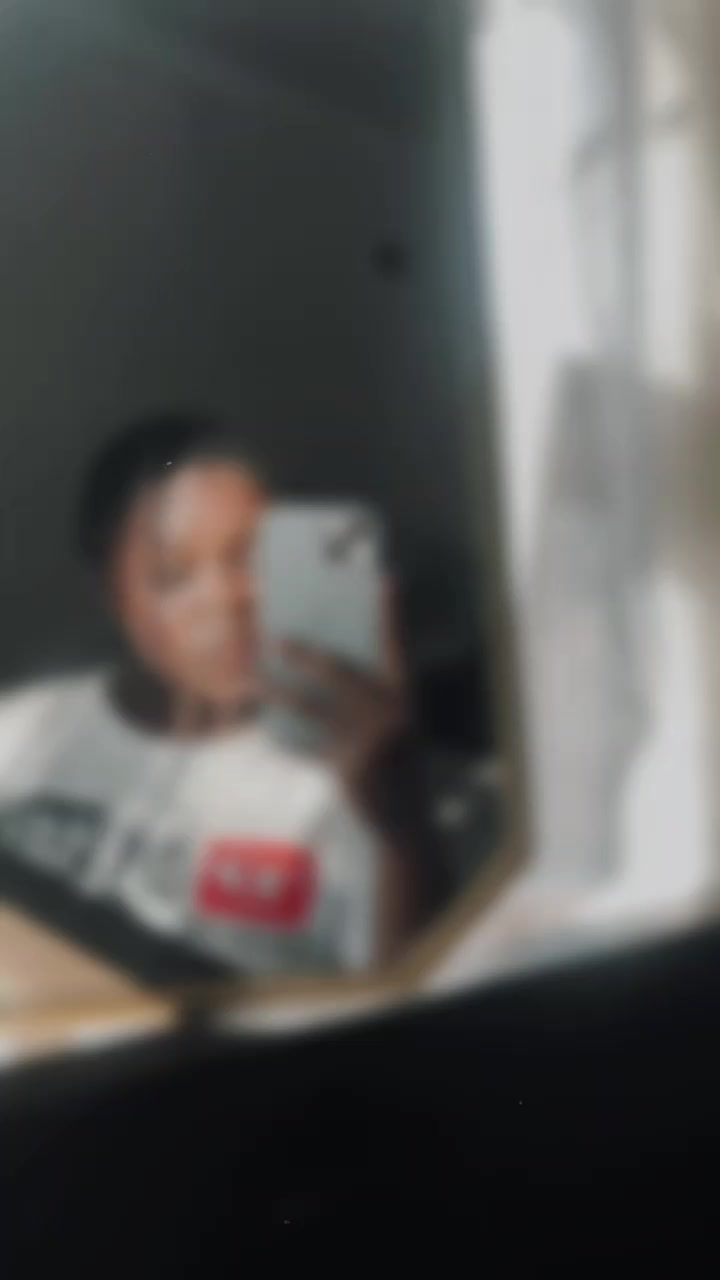 @ZOEWY_RED🧸👅✂️!!