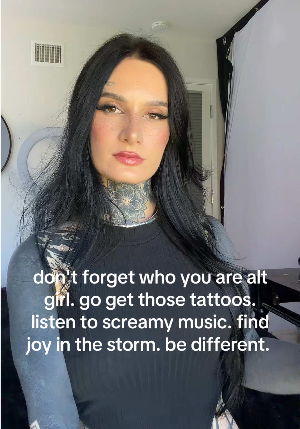 @prismveins