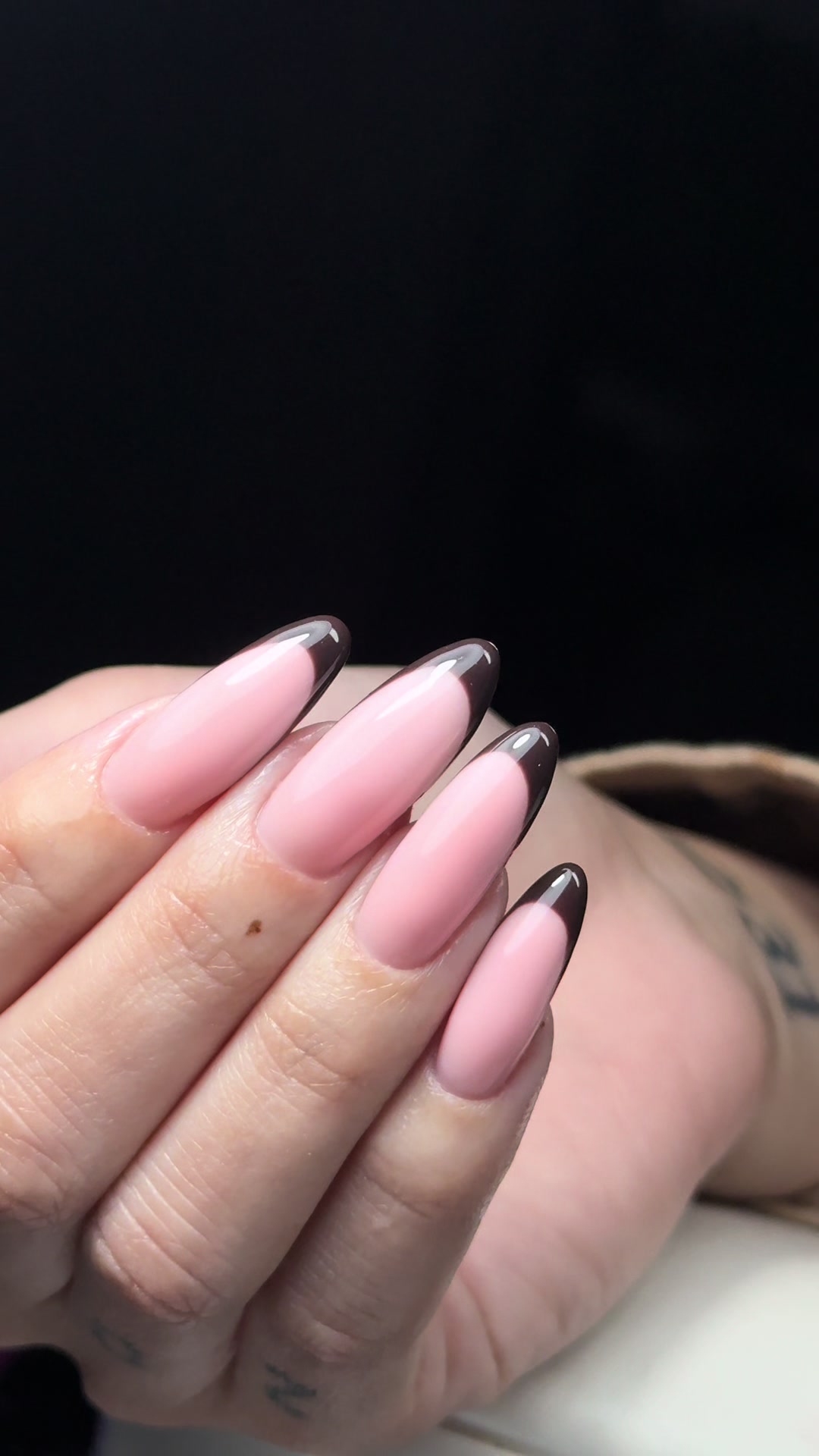 @TIPZYNAILZZ