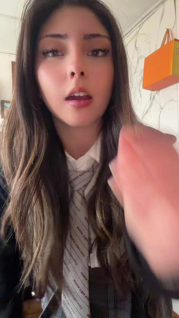 @𝐌𝐚𝐝𝐞𝐬𝐢𝐭𝐚 💗