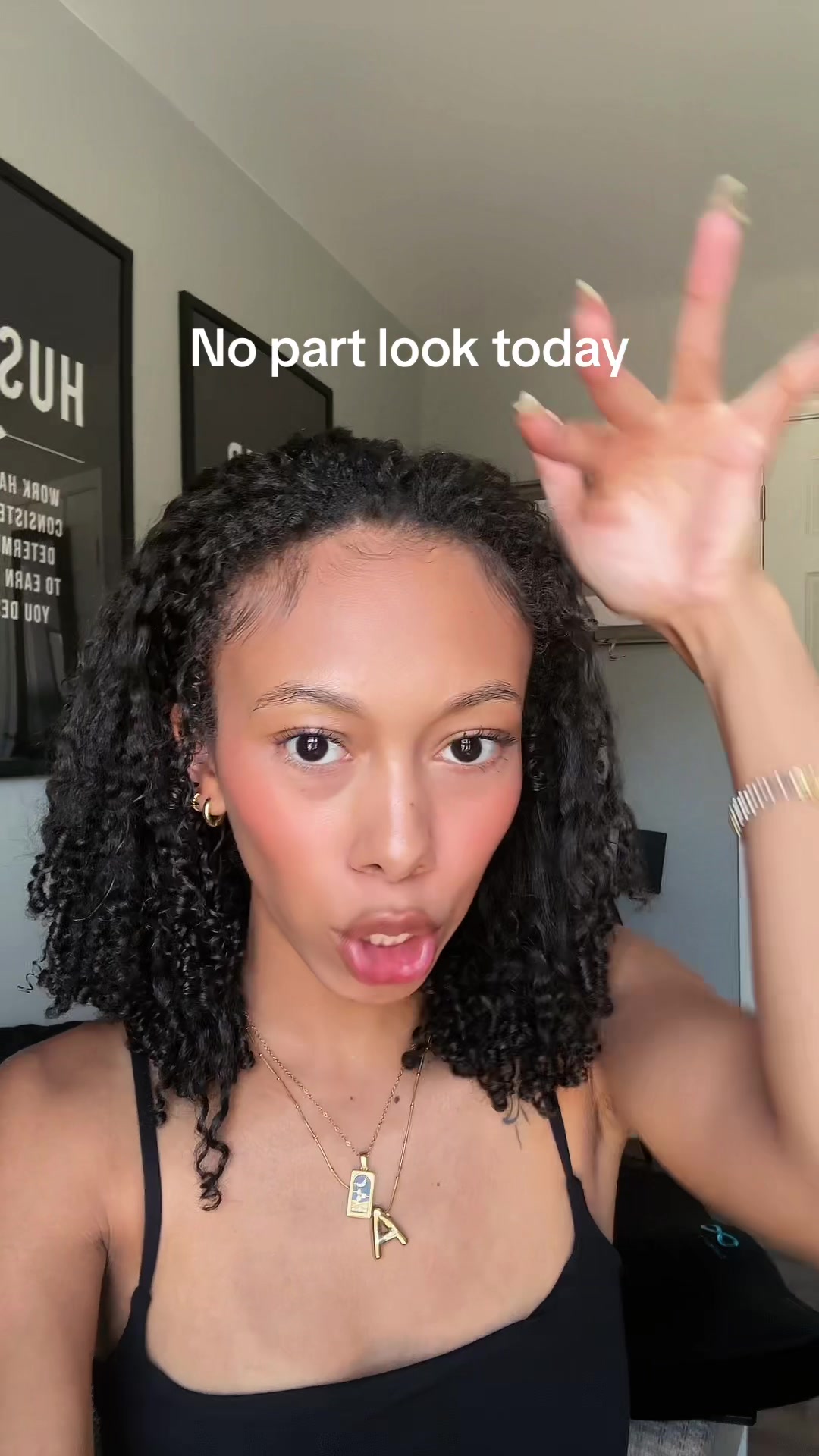 @AYSIA NICOLE