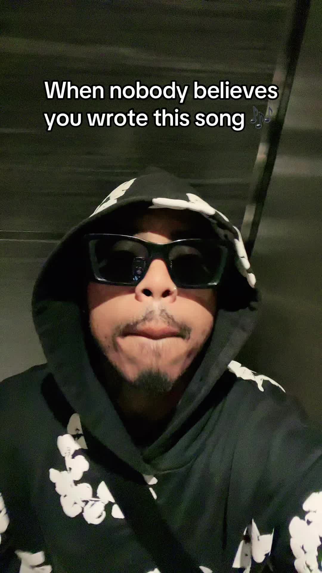 @Ilovecharlez