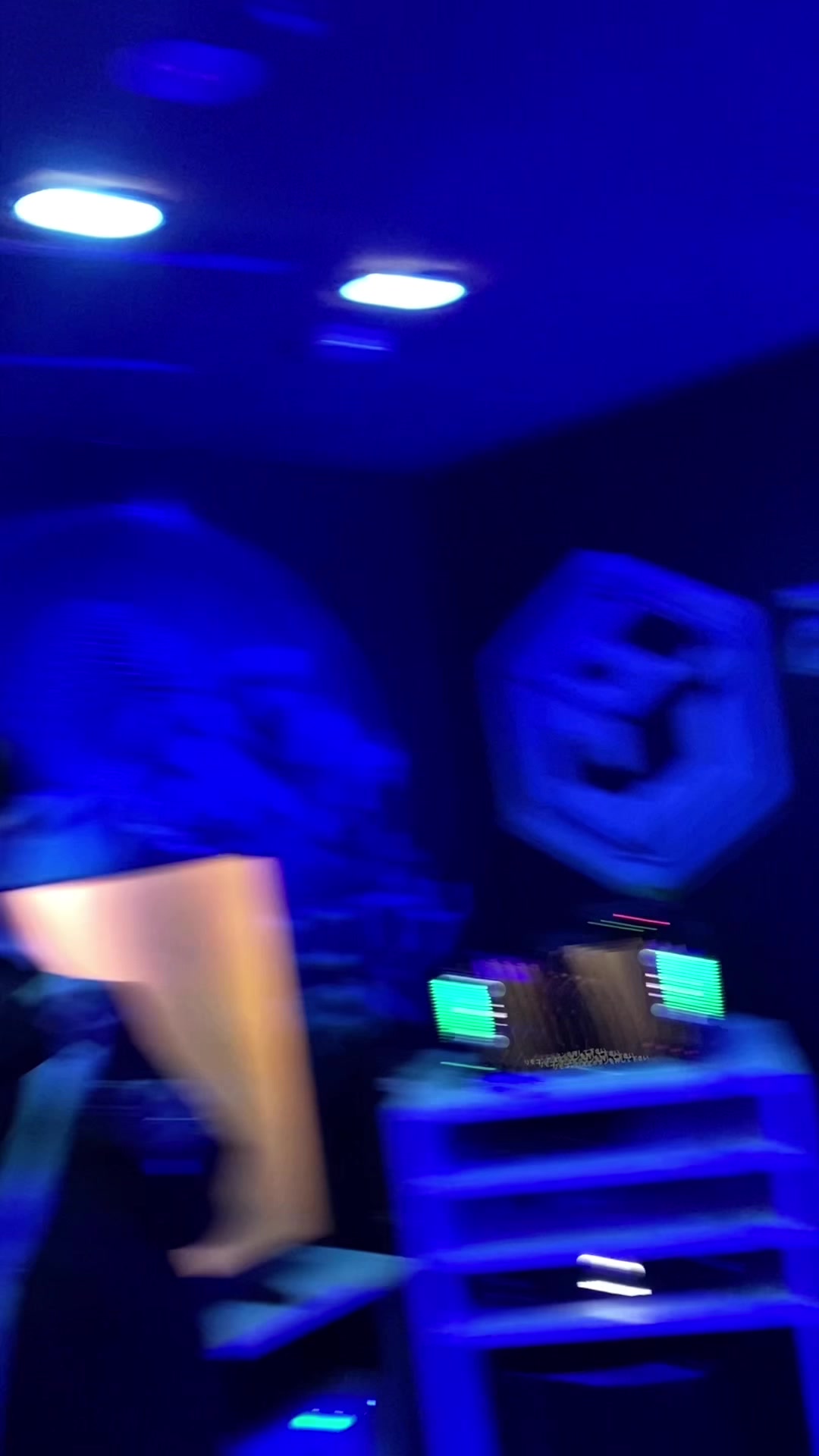 @えナ / e7