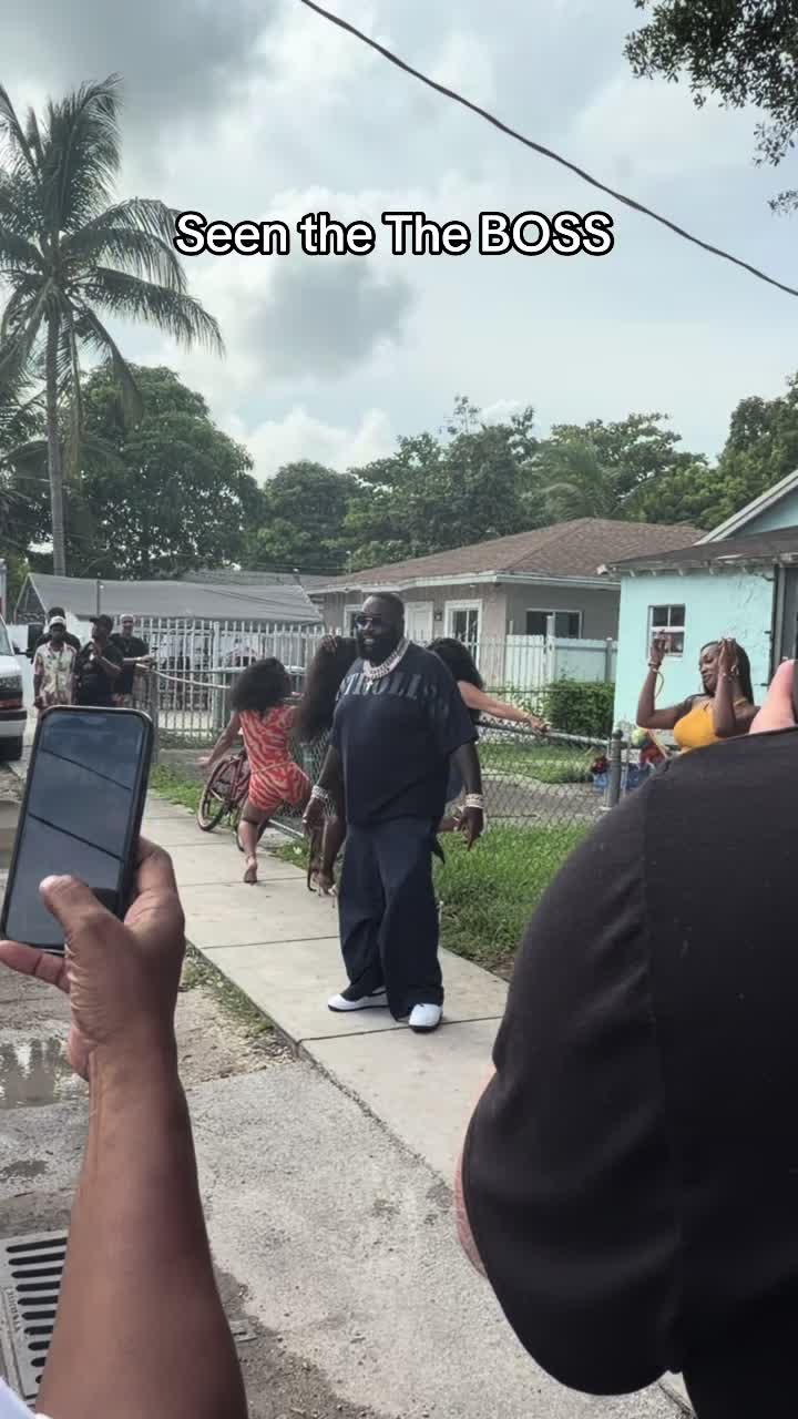@AJ 🇭🇹