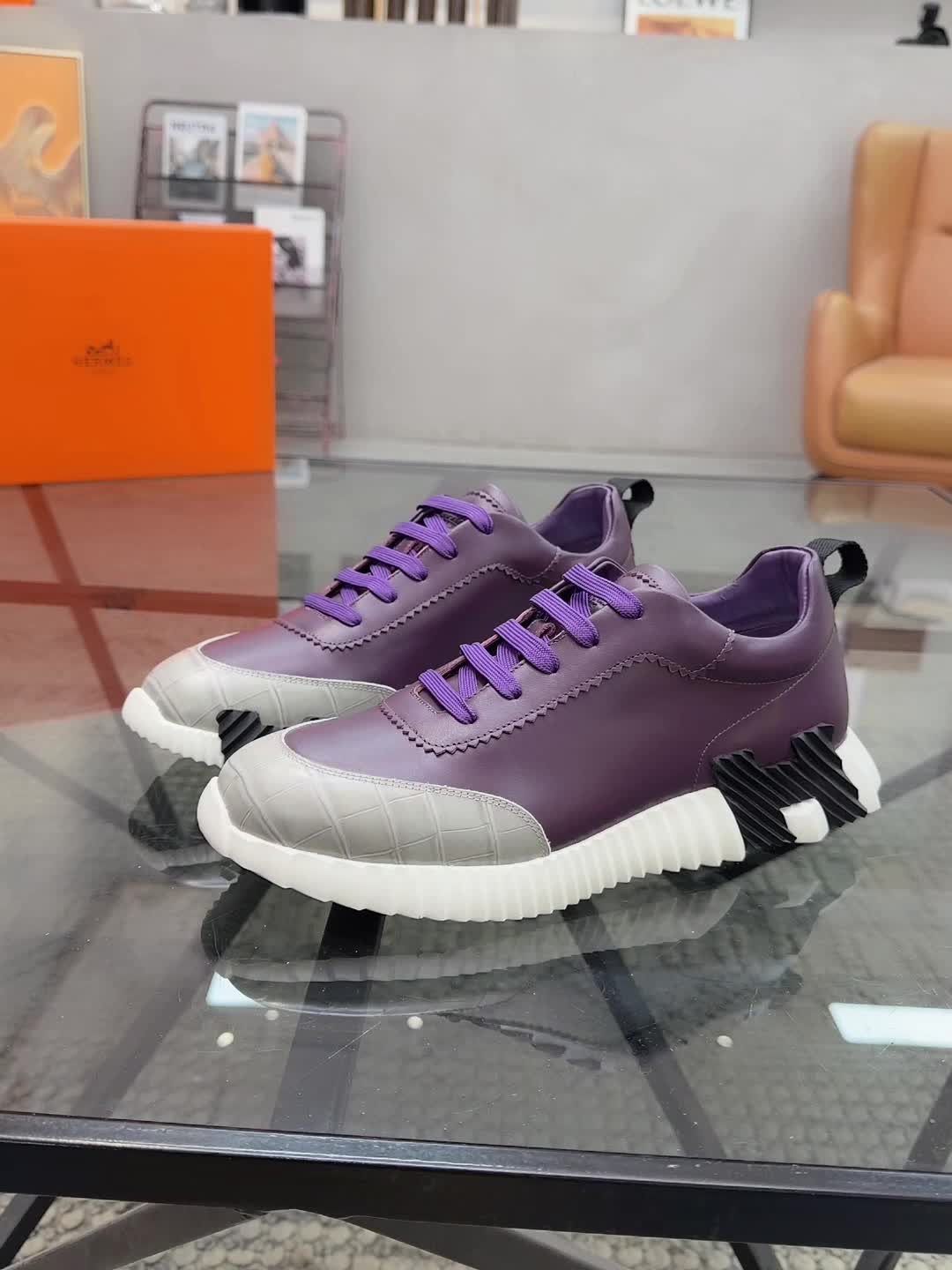 @Fashion brand