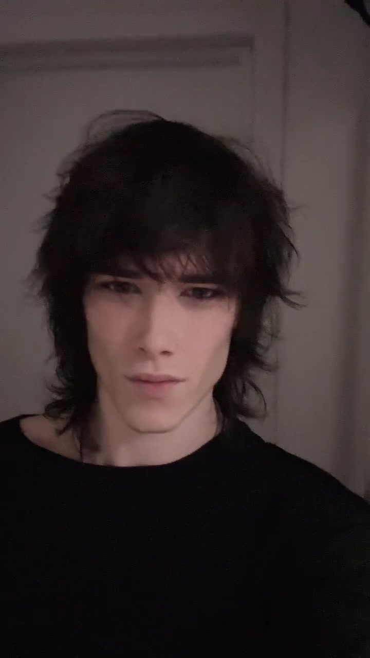 @KIRA👾