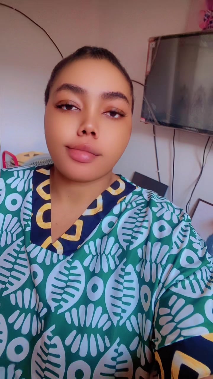 @Aiem Nee🦋🦋