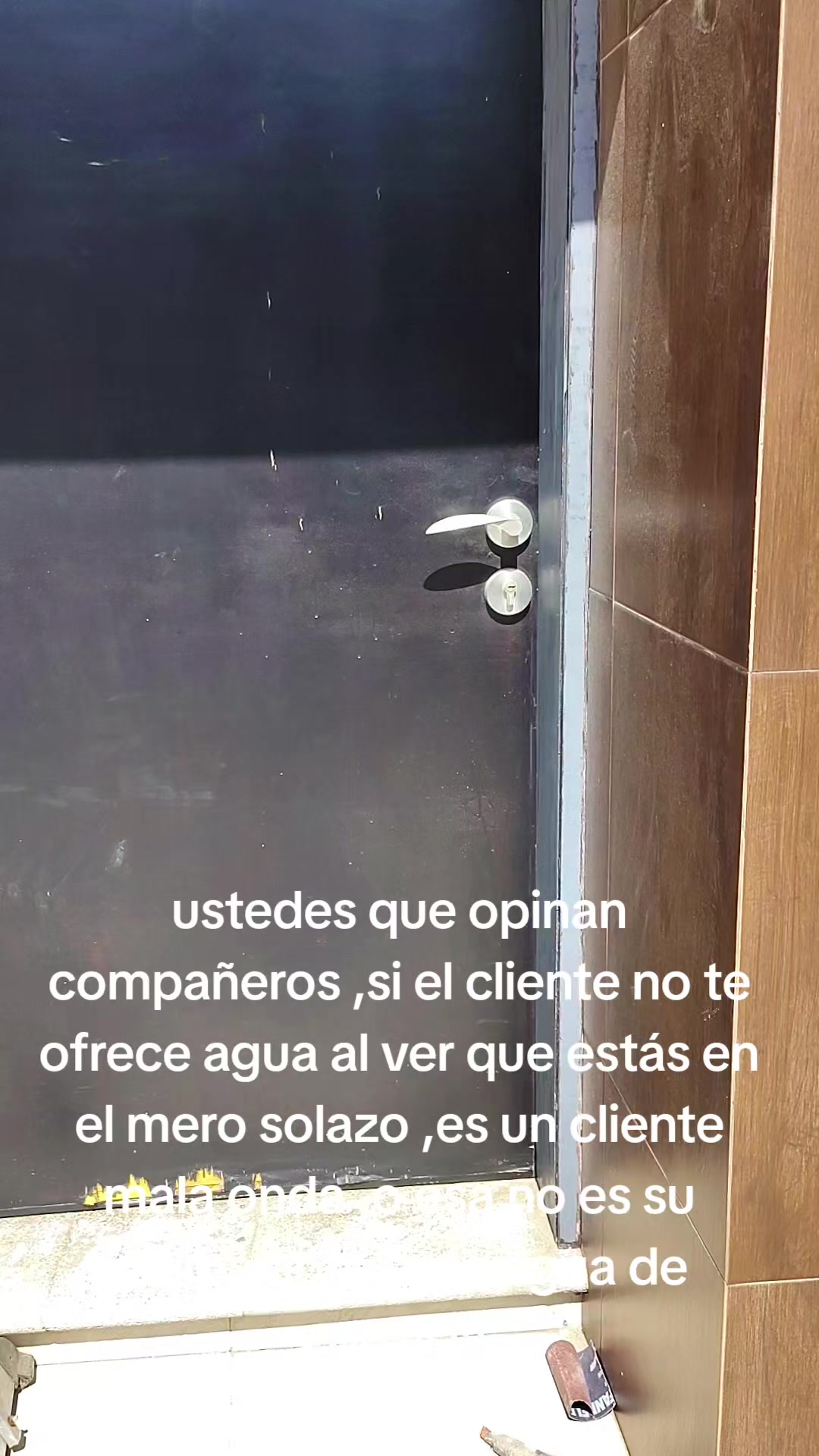 @Carlos Martínez barnizador