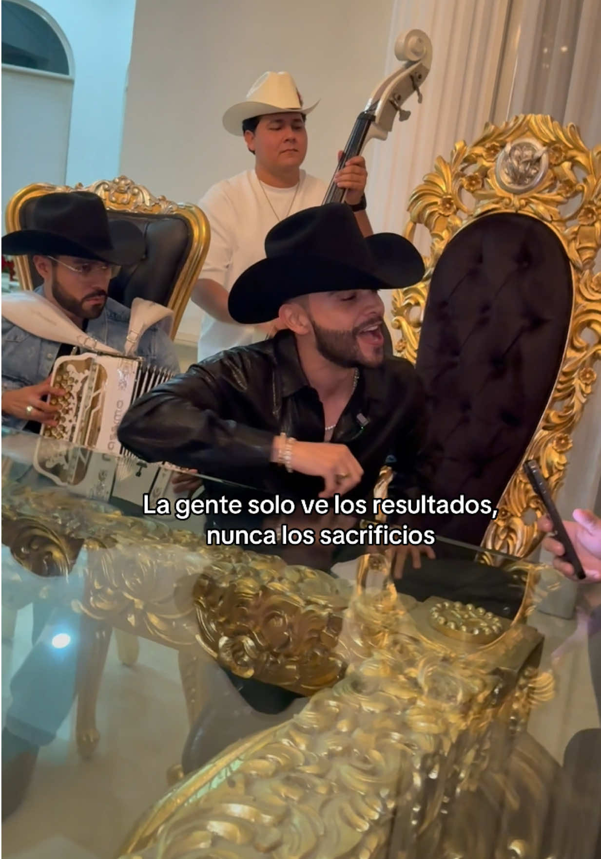 @La Ventaja