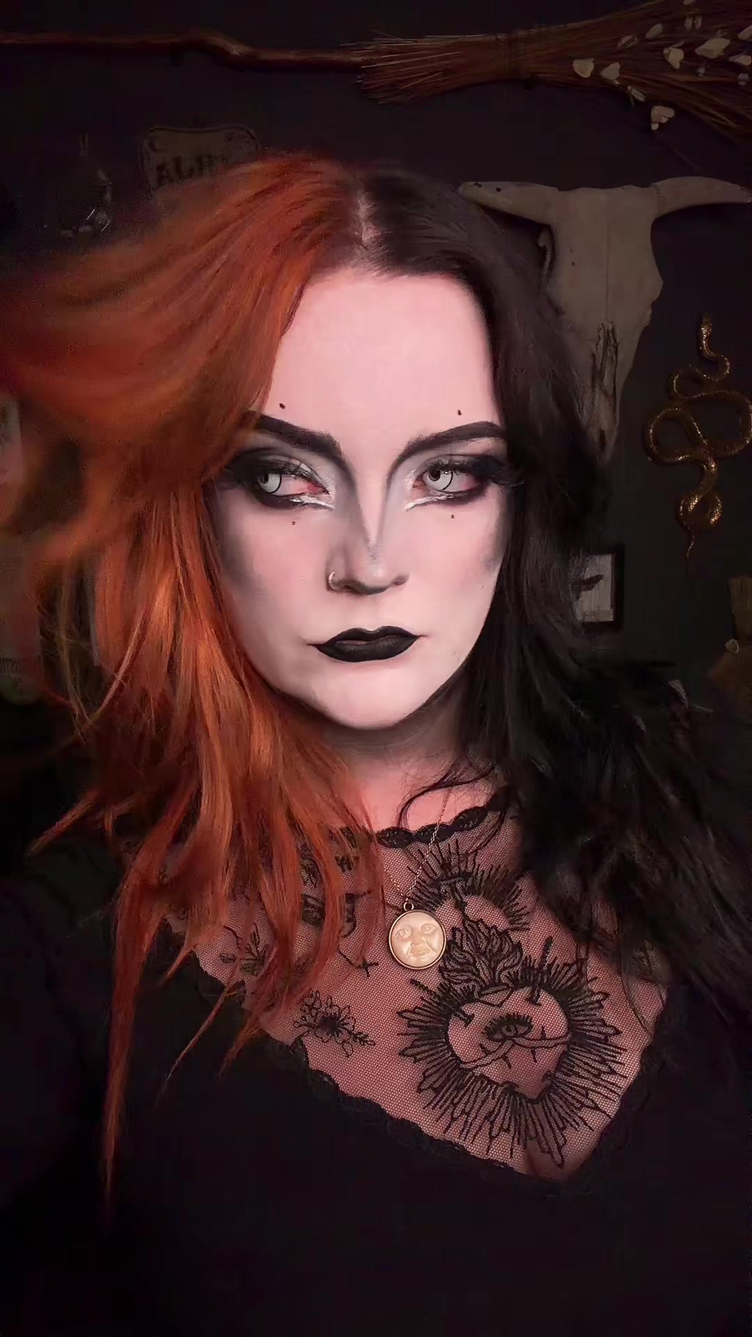 @MortemMakeup