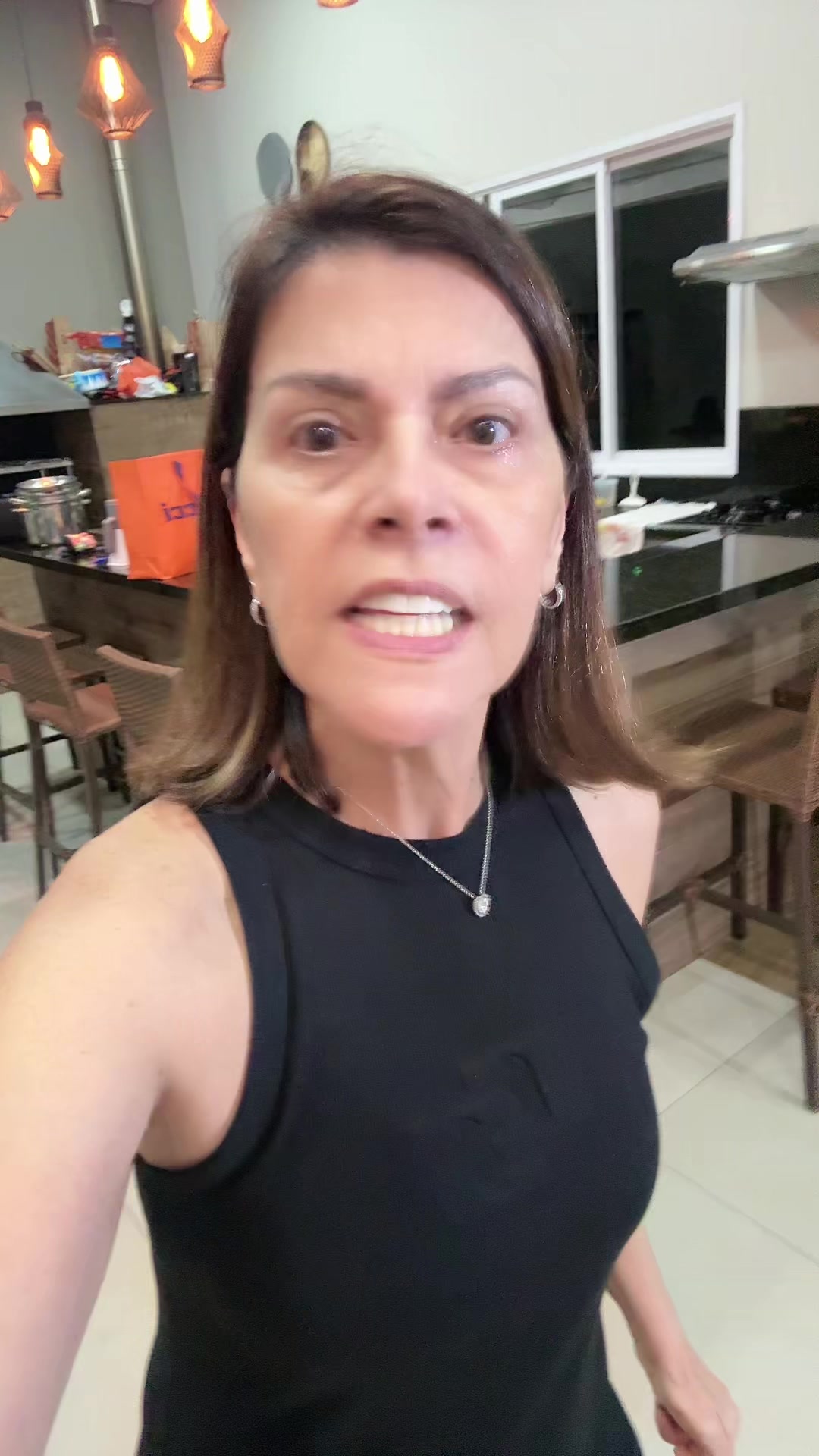 @Valéria