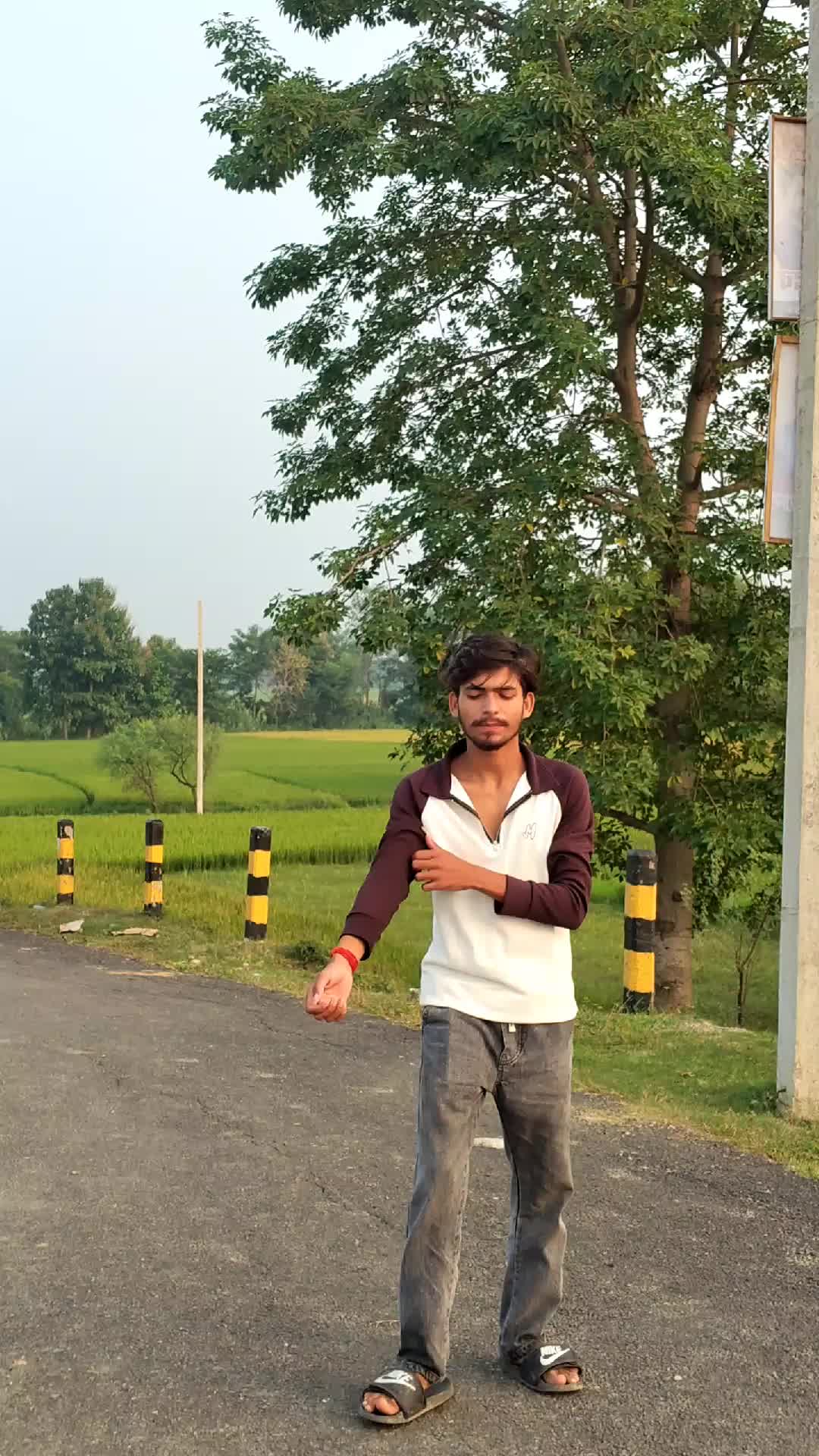 @‼️🚩sumit barai🚩✅
