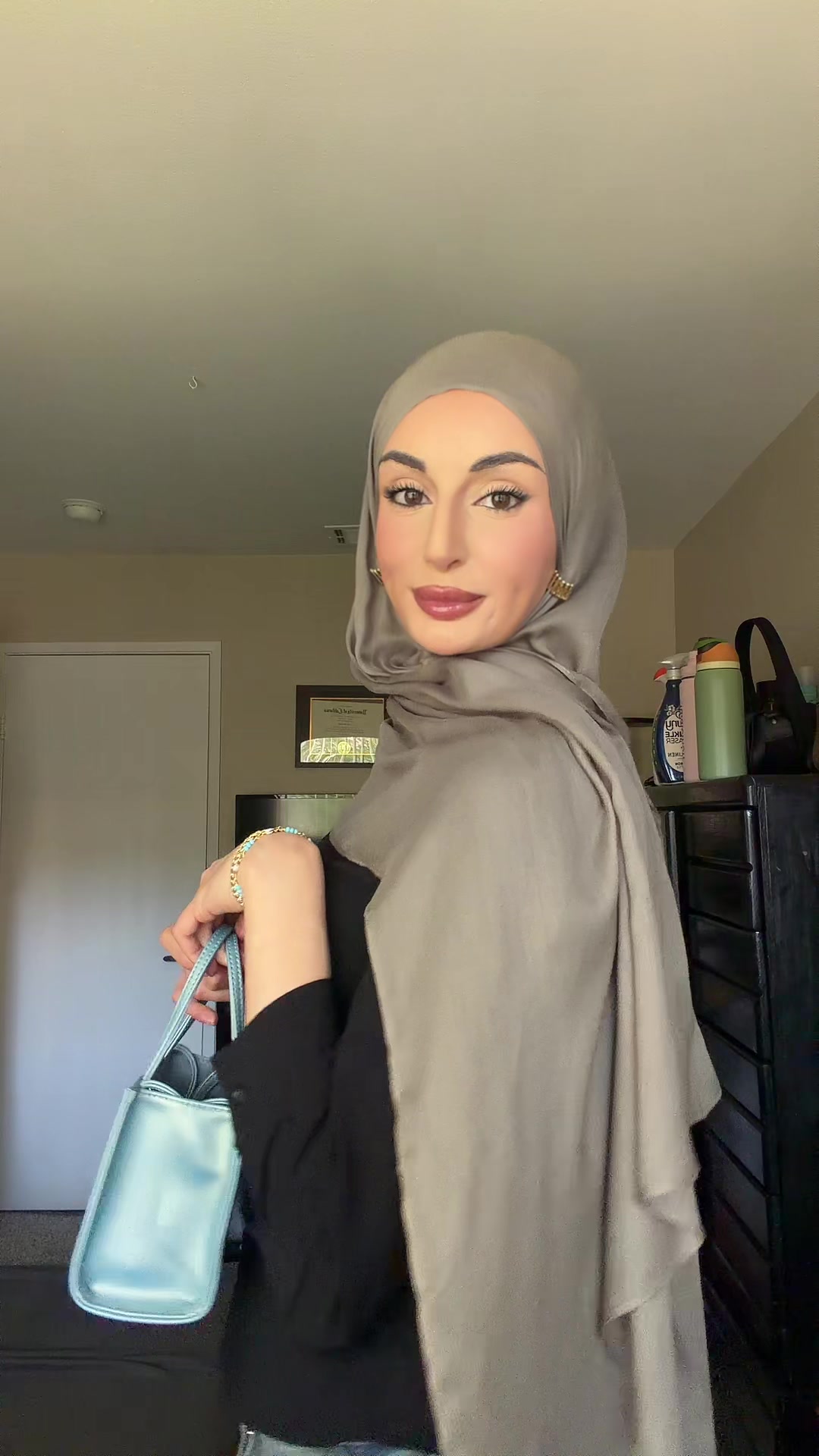 @لانا