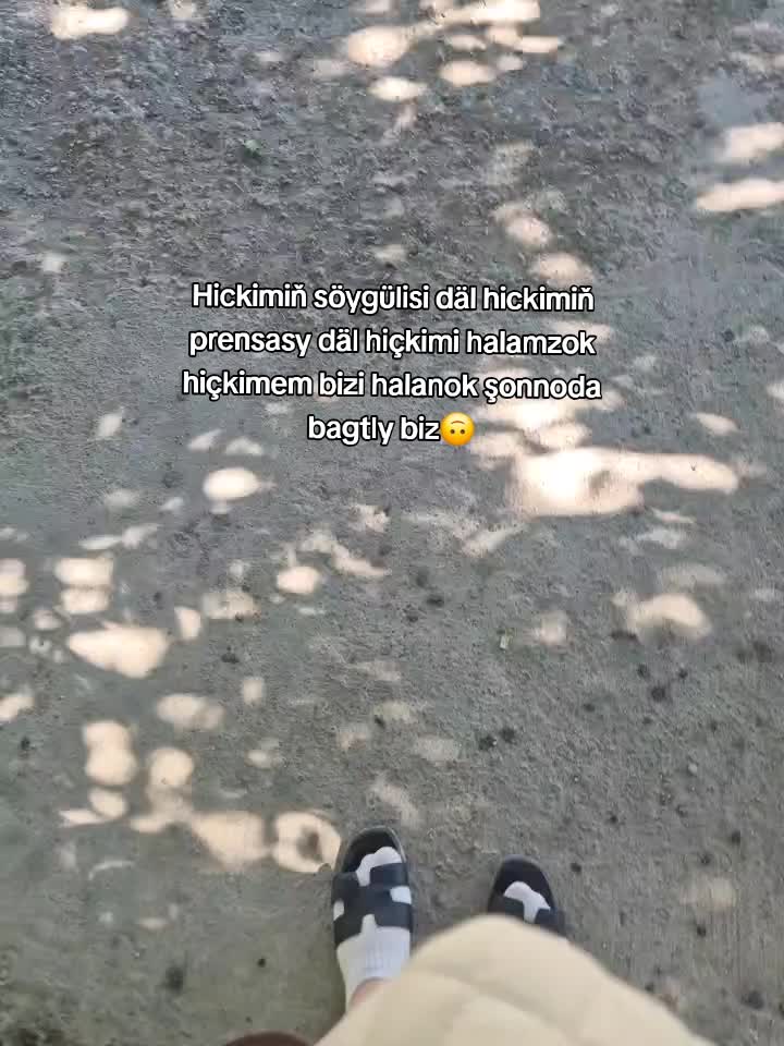@𝐴𝑦𝑙𝑎𝑟🦩