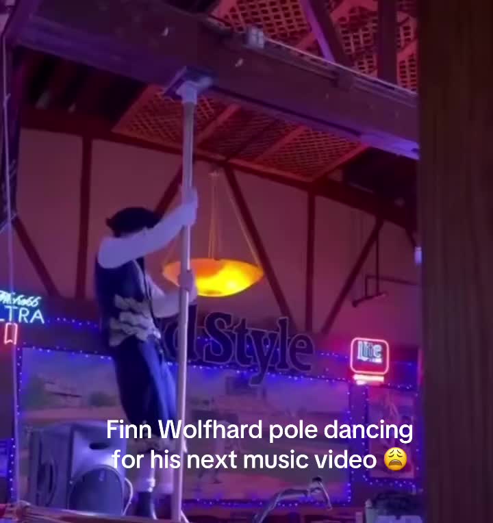 @popculturebrat