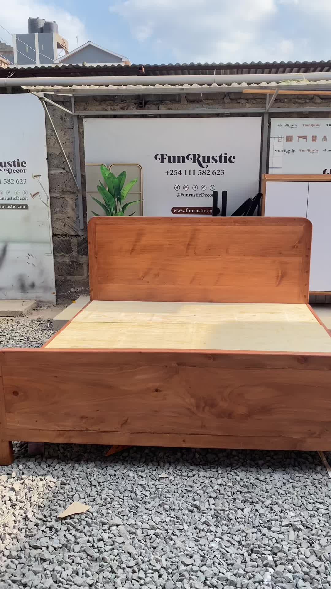 @Funrustic Decor
