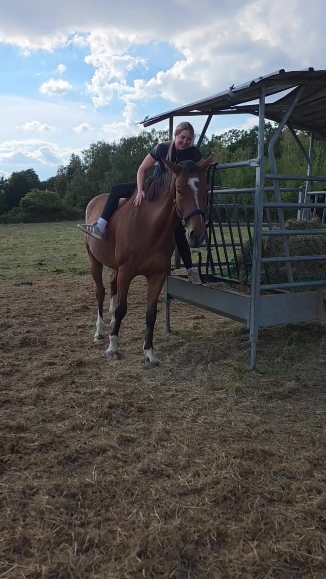 @laura_equestrian25