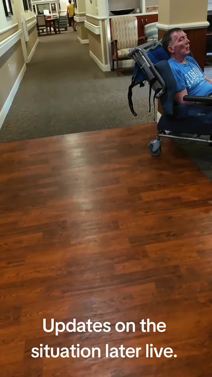 @FoxyRoxyLovesYou